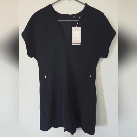 NWT Zara Navy Blue Shorts Romper - women’s size extra small - Picture 1 of 7
